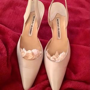 Genuine Manolo Blahnik size 35.5 (Italy) beige/natural slingback leather pumps